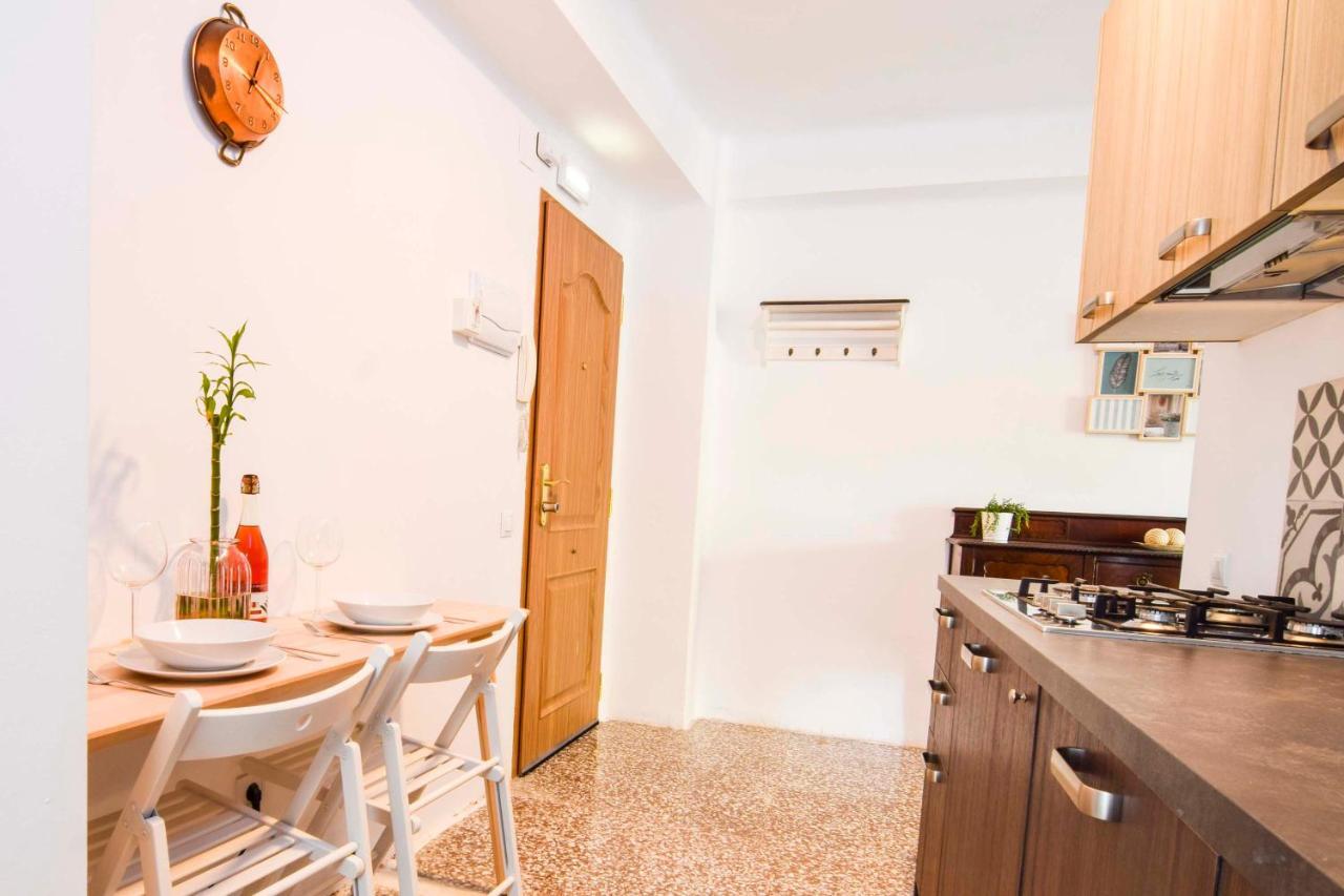 P&P Apartaments Arapiles Malaga Ngoại thất bức ảnh